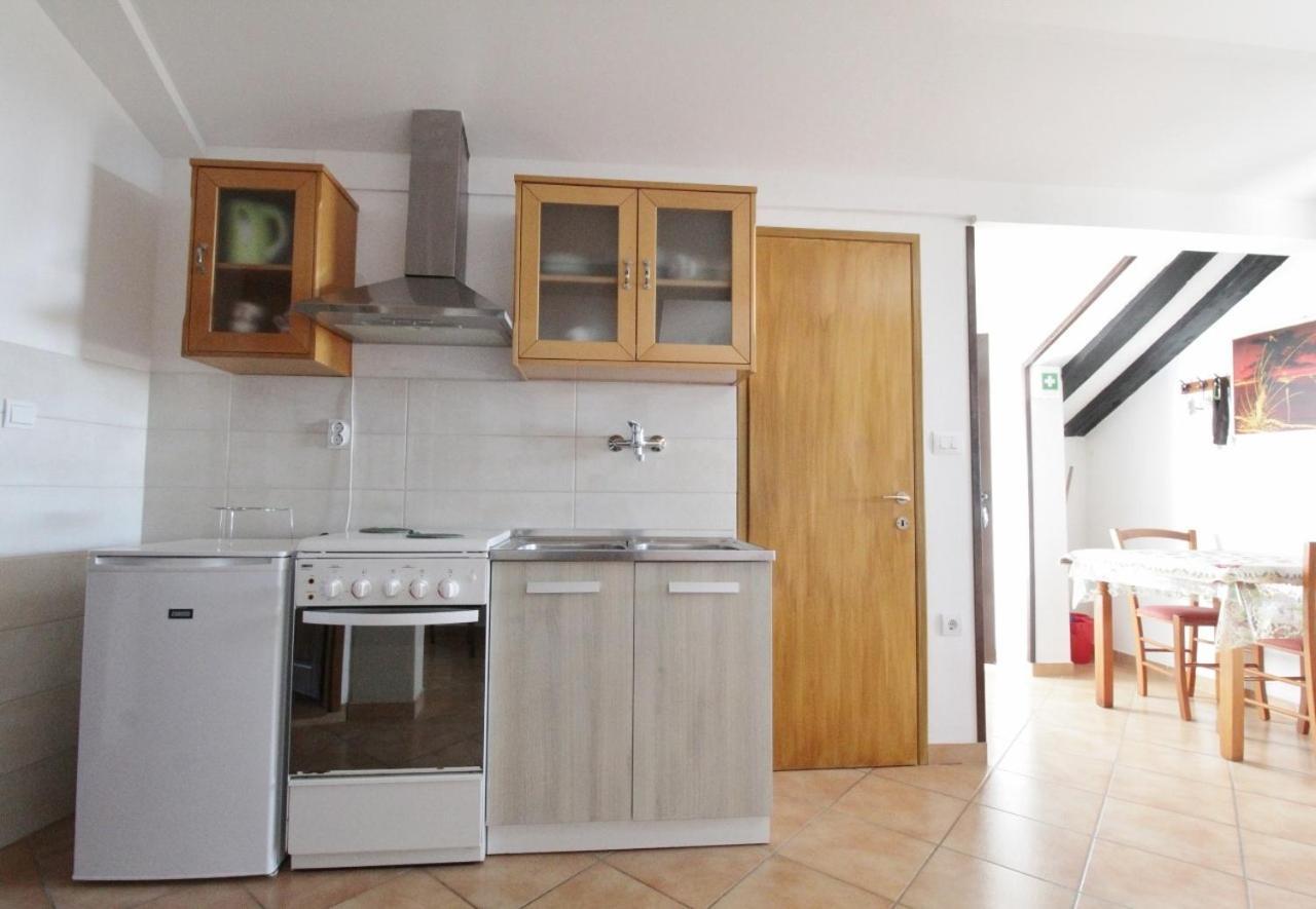 Apartments Zambratija With Sea View Екстериор снимка