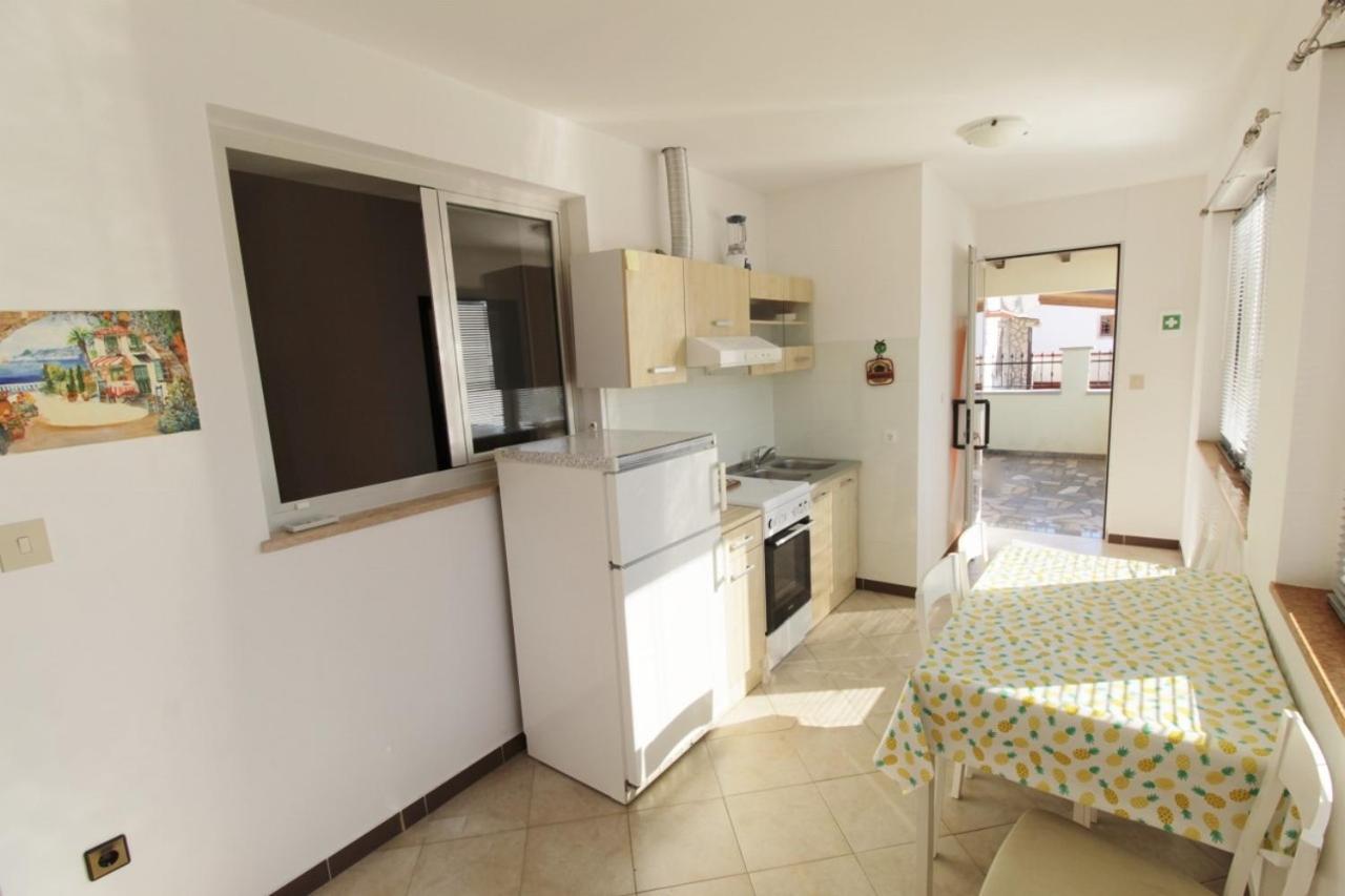 Apartments Zambratija With Sea View Екстериор снимка