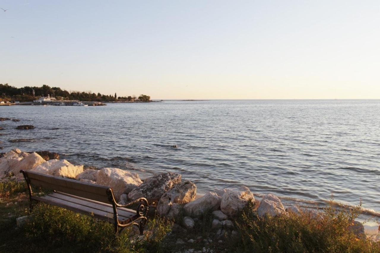 Apartments Zambratija With Sea View Екстериор снимка
